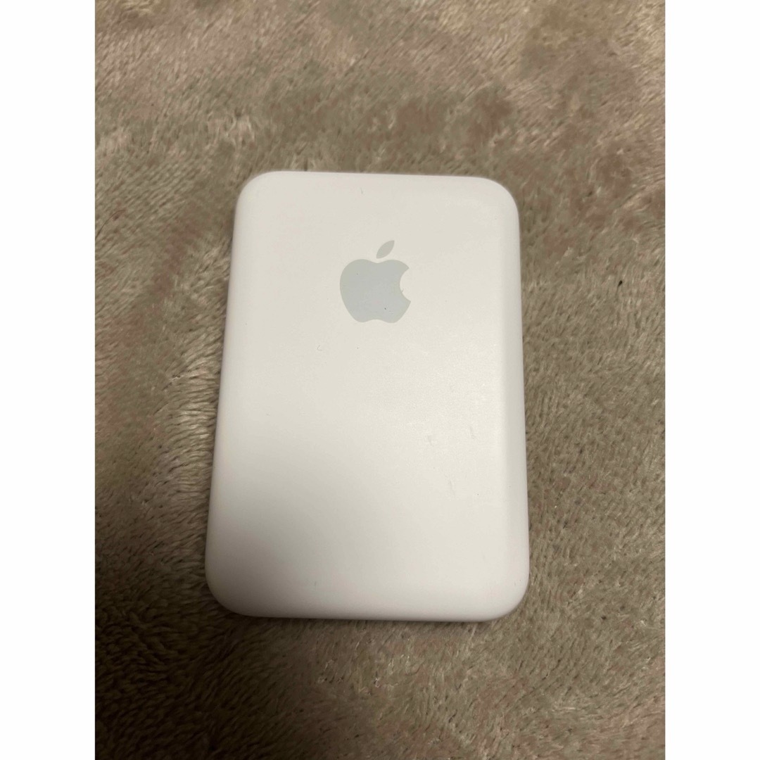 Apple(アップル)のAPPLE MagSafeバッテリーパック スマホ/家電/カメラのスマホアクセサリー(その他)の商品写真