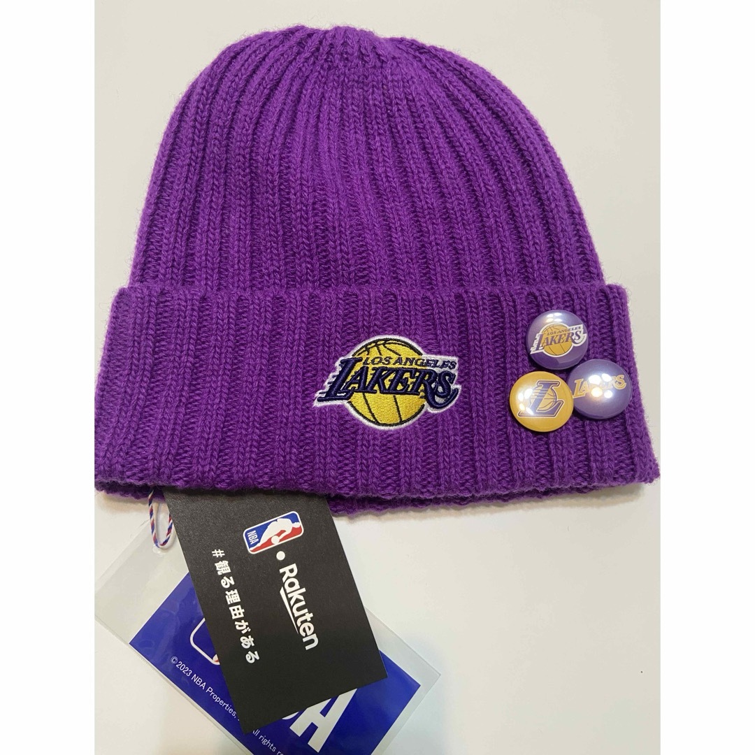 Lakers レイカーズ　ビーニー　ニット帽 メンズの帽子(ニット帽/ビーニー)の商品写真