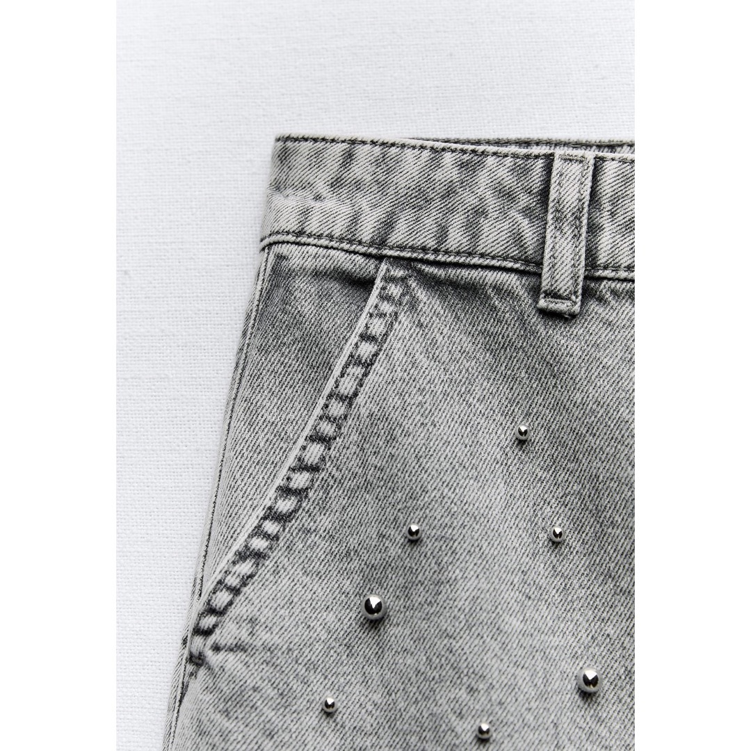 ZARA(ザラ)の完売品！【新品】ZARA ザラ Z1975 フェイクパール デニム ミニスカート レディースのスカート(ミニスカート)の商品写真