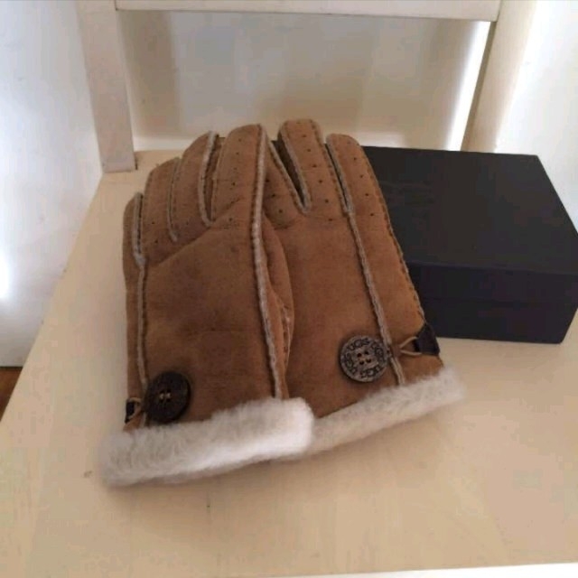 UGG(アグ)の正規UGG アグムートン手袋Msize レディースのファッション小物(手袋)の商品写真