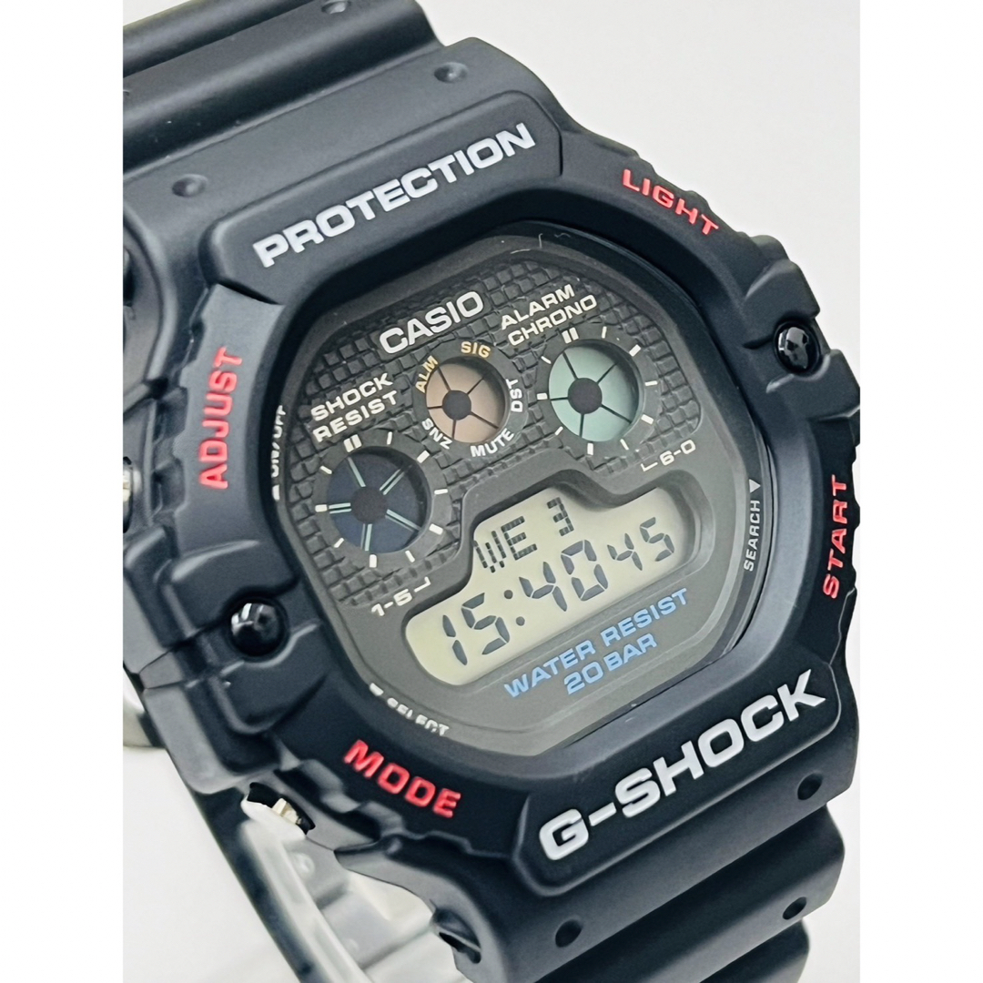 G-SHOCK(ジーショック)の【美品】G-SHOCK マットブラック 復刻モデル DW-5900-1JF メンズの時計(腕時計(デジタル))の商品写真