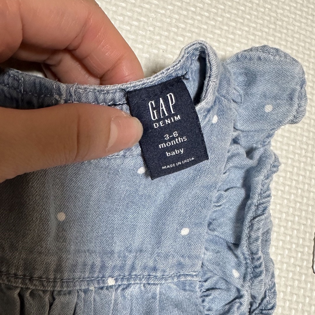 babyGAP(ベビーギャップ)のGAP ベビー キッズ/ベビー/マタニティのベビー服(~85cm)(ロンパース)の商品写真