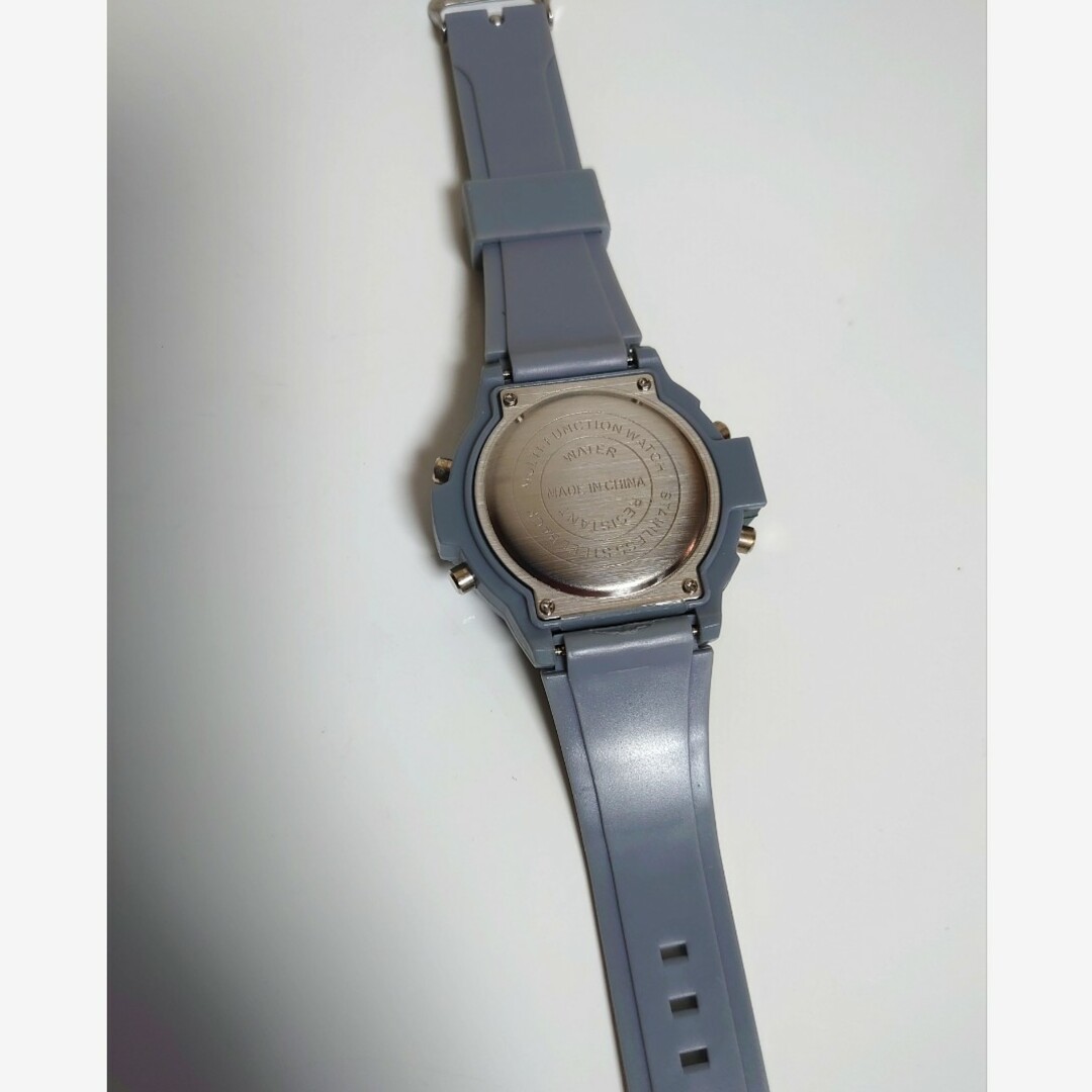 Xinjiaデジタルウォッチ　腕時計 メンズの時計(腕時計(デジタル))の商品写真