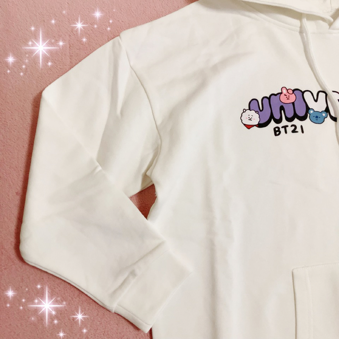 ☆BT21☆ビッグサイズパーカー☆ホワイト新品 メンズのトップス(パーカー)の商品写真