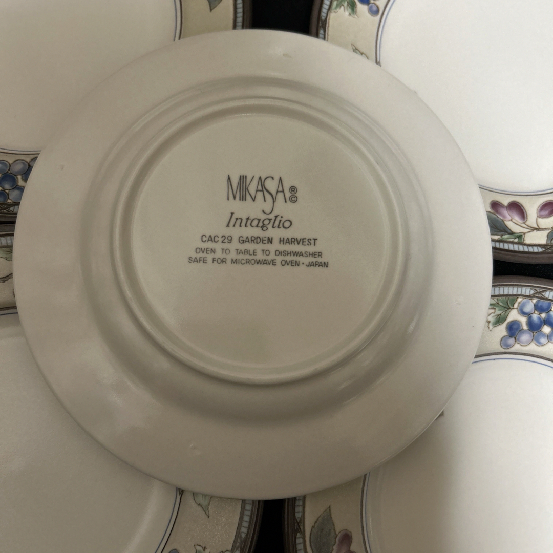 MIKASA(ミカサ)のMIKASA　ミカサ　Intaglio　ケーキソーサー　17ｃｍプレート インテリア/住まい/日用品のキッチン/食器(食器)の商品写真