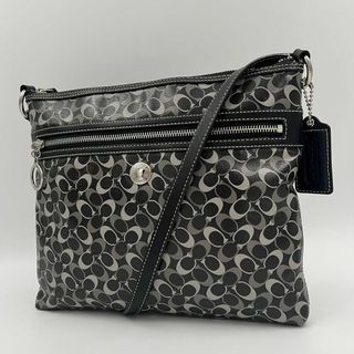 コーチ(COACH)の【美品】coach A4収納　ショルダーバッグ シグネチャー　cc PVC(ショルダーバッグ)