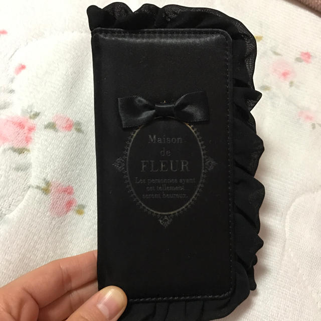 Maison de FLEUR(メゾンドフルール)のメゾンドフルール、iPhone6.6Sケース黒色 スマホ/家電/カメラのスマホアクセサリー(iPhoneケース)の商品写真