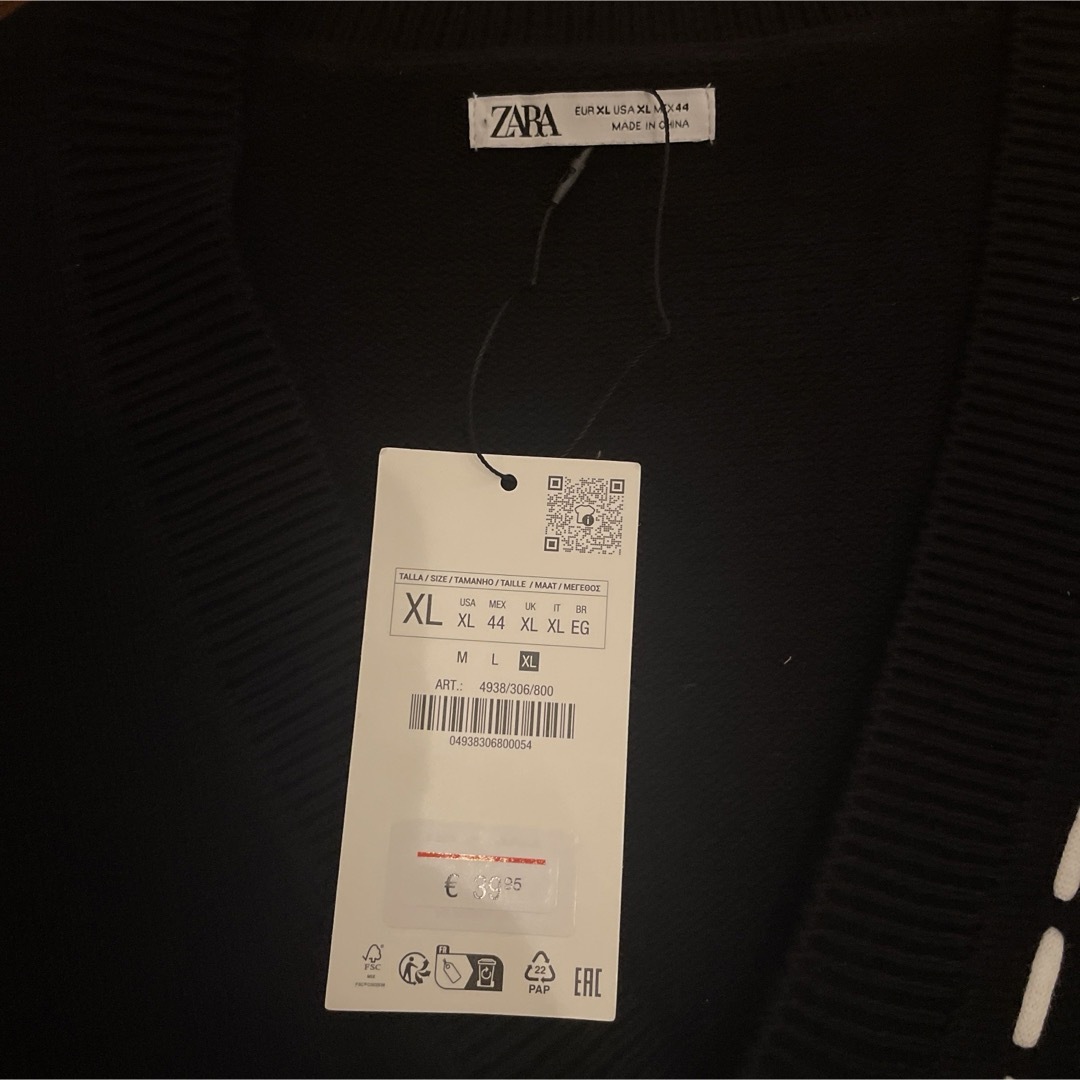 ZARA(ザラ)のzara ステッチ　カーディガン　XL タグ付き　未使用　黒 メンズのトップス(カーディガン)の商品写真