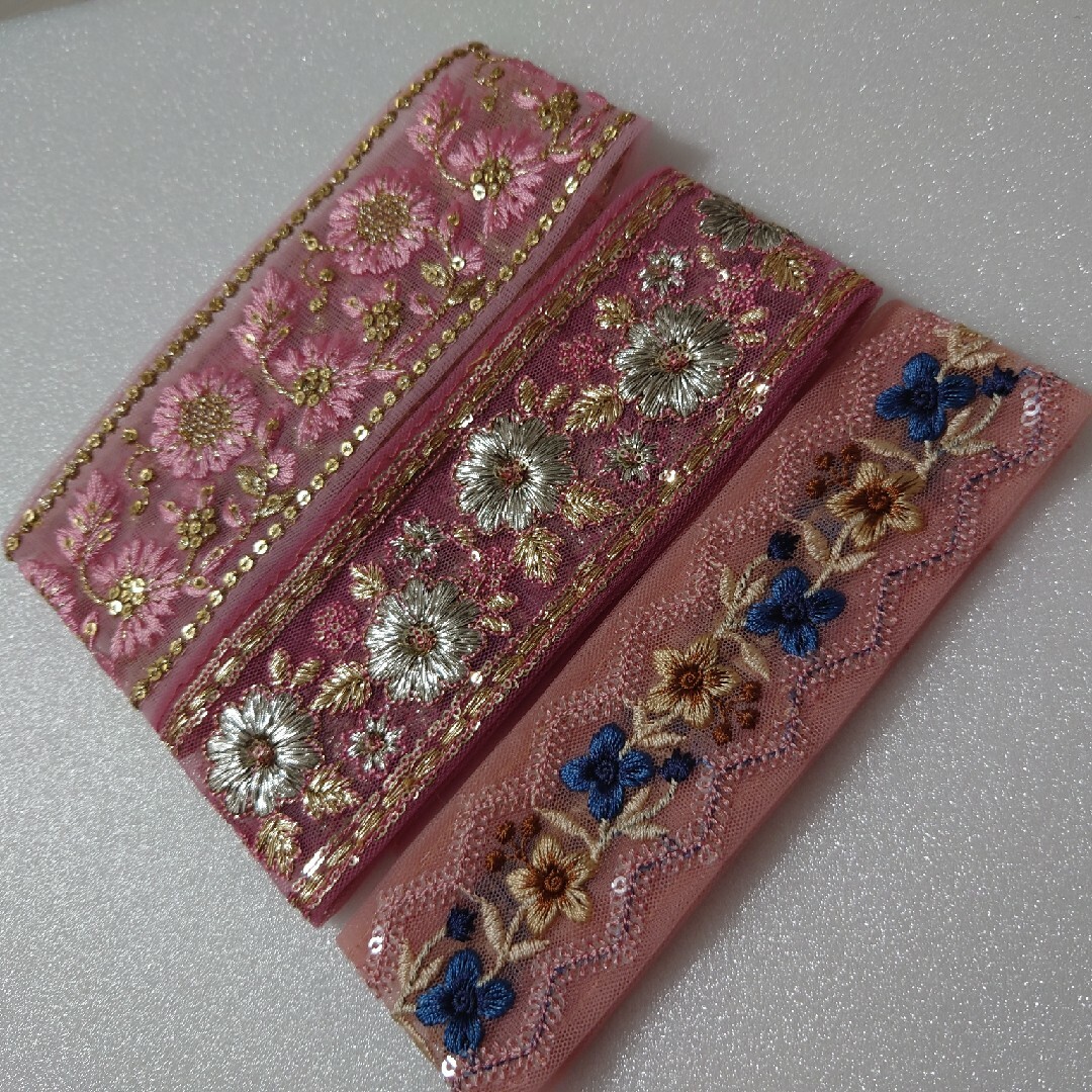 インド刺繍リボン ハンドメイドの素材/材料(各種パーツ)の商品写真