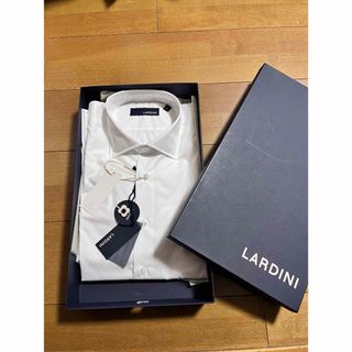 ラルディーニ(LARDINI)の未使用 LARDINI ラルディーニ ドレスシャツ 高級 ポプリン ホワイト(シャツ)