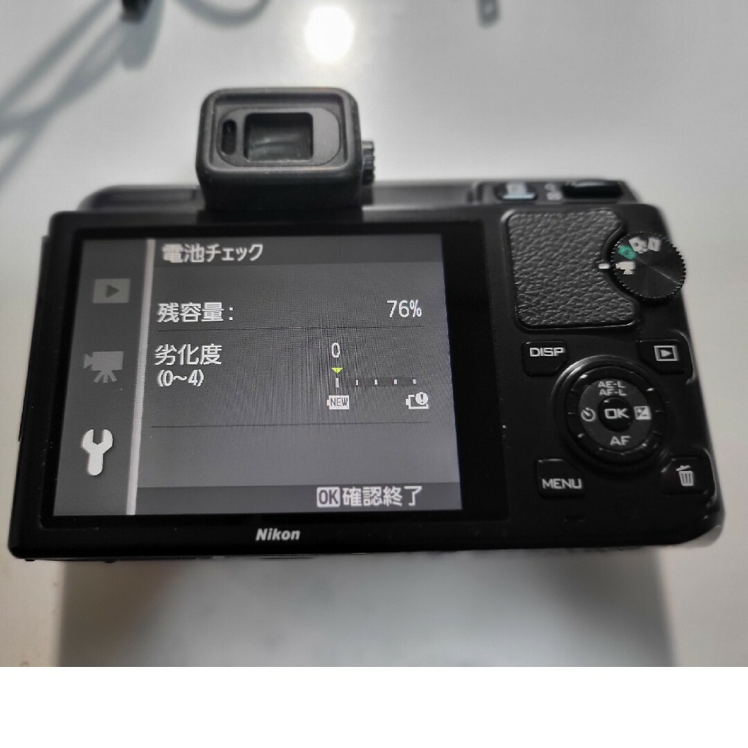 Nikon(ニコン)のーーー美品　Nikon V1本隊　 純正充電器　純正バッテリーと互換バッテリー スマホ/家電/カメラのカメラ(ミラーレス一眼)の商品写真