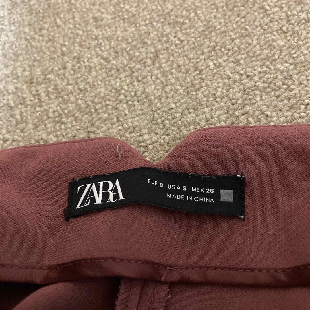 ZARA(ザラ)のZARA スラックス テーパードパンツ ハイウエスト センタープレス レディースのパンツ(カジュアルパンツ)の商品写真