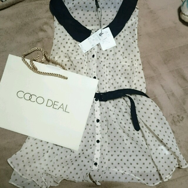 COCO DEAL(ココディール)の値下げ*送料込*JJ等掲載*COCODEAL*ドットチュニック*新品タグ付* レディースのトップス(チュニック)の商品写真