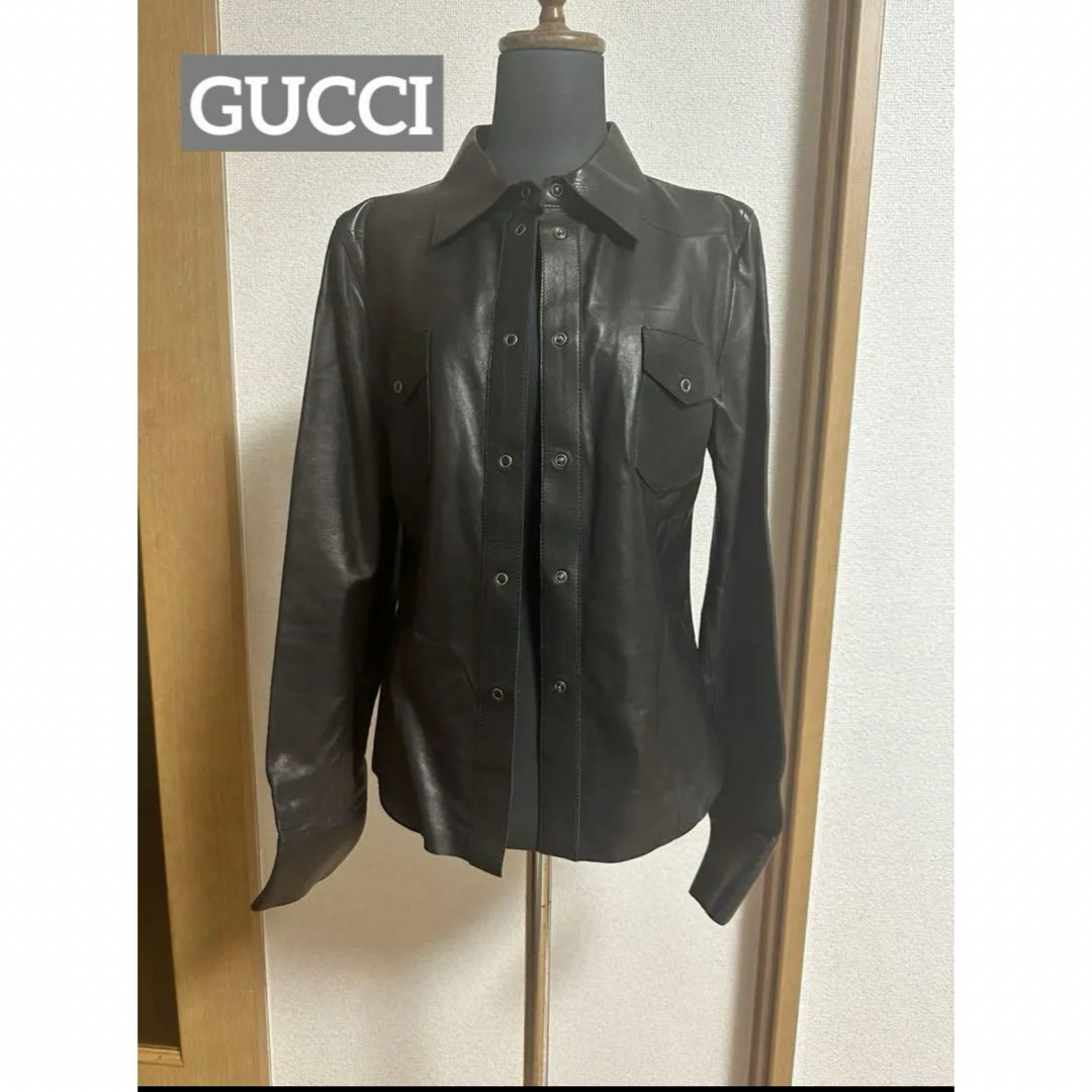 Gucci(グッチ)の【新品、未使用】　GUCCI グッチ　ラムレザーシャツ　黒　40 ９号　タグ付き レディースのトップス(シャツ/ブラウス(長袖/七分))の商品写真