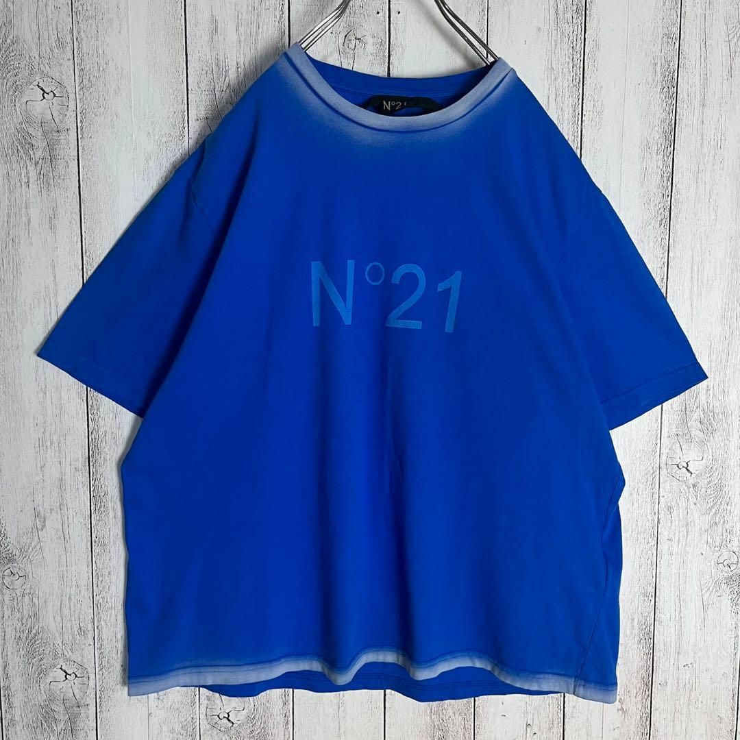 N°21(ヌメロヴェントゥーノ)の【人気デザイン】ヌメロ ヴェントゥーノ☆ビッグロゴ入りTシャツ 即完売注意 レディースのトップス(Tシャツ(半袖/袖なし))の商品写真