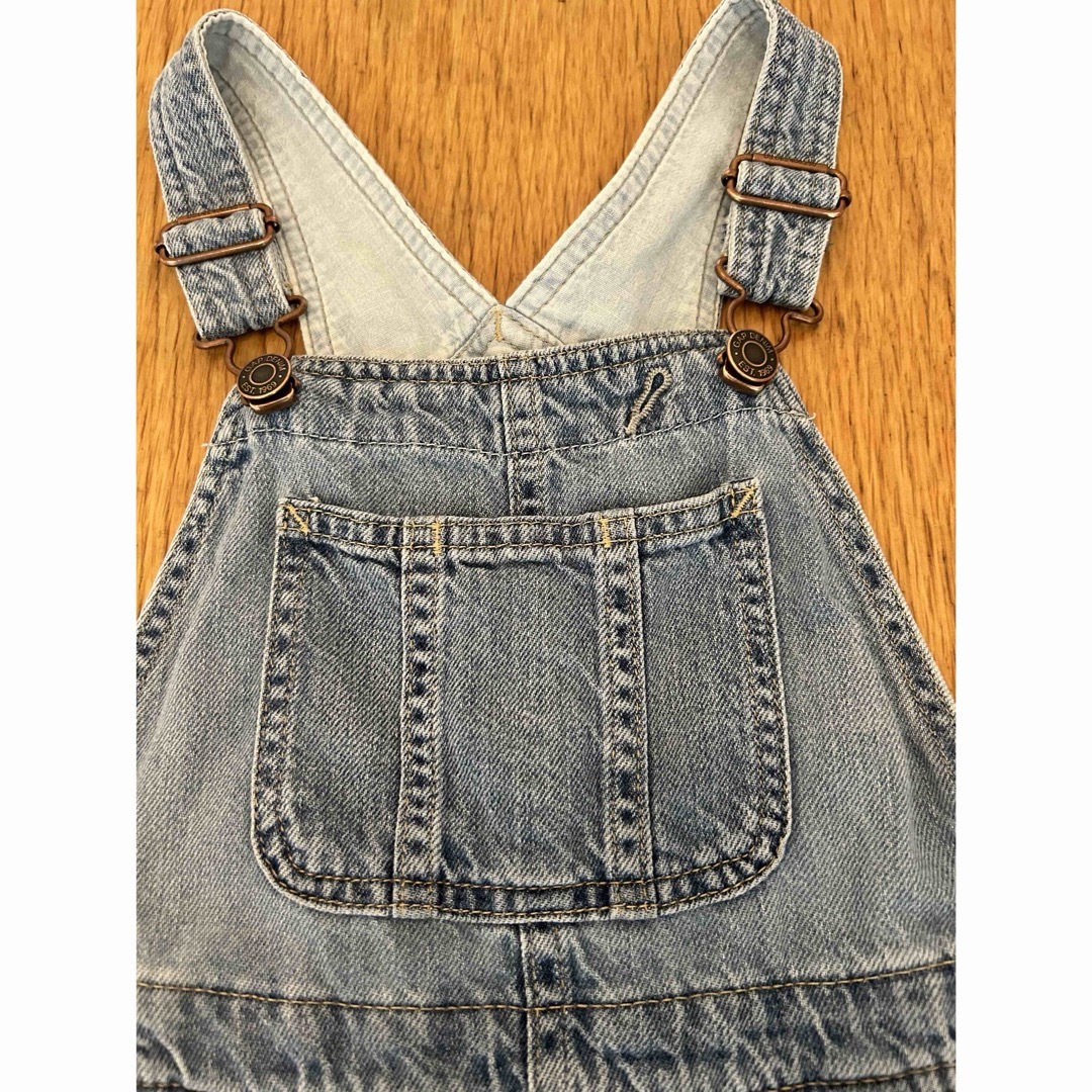 GAP(ギャップ)のデニム　ロンパース　オーバーオール　サロペット キッズ/ベビー/マタニティのキッズ服男の子用(90cm~)(パンツ/スパッツ)の商品写真