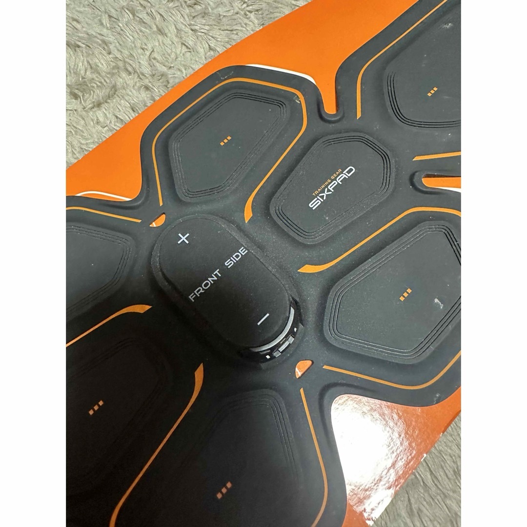 SIXPAD(シックスパッド)の【中古、動作確認済み】SIXPAD ウエスト用BODY REVOLUTION コスメ/美容のダイエット(エクササイズ用品)の商品写真