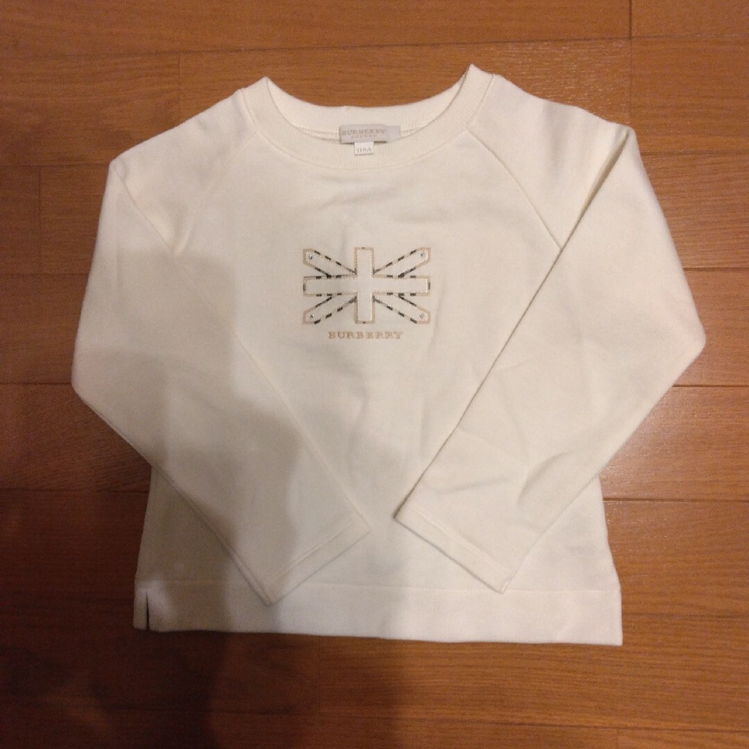 BURBERRY(バーバリー)のBURBERRY トレーナー 110㎝ キッズ/ベビー/マタニティのキッズ服男の子用(90cm~)(Tシャツ/カットソー)の商品写真