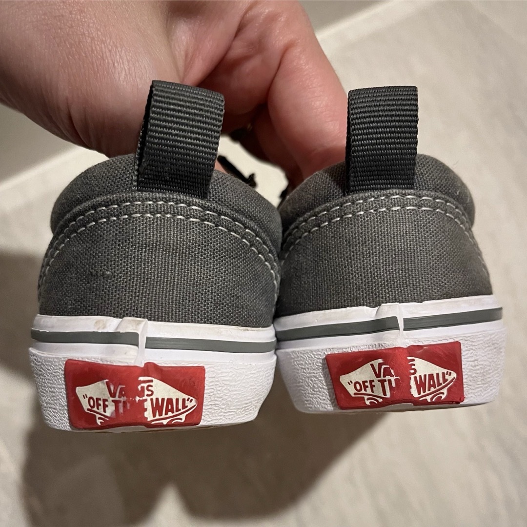 VANS(ヴァンズ)の【VANS】グレー/キッズ16㎝ キッズ/ベビー/マタニティのキッズ靴/シューズ(15cm~)(スニーカー)の商品写真