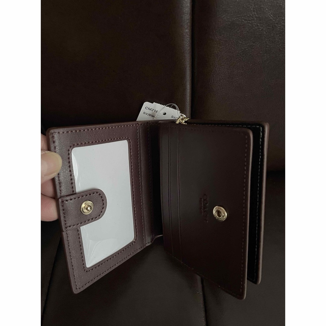COACH(コーチ)のコーチ　エンブレム　二つ折り財布　ブラック メンズのファッション小物(折り財布)の商品写真