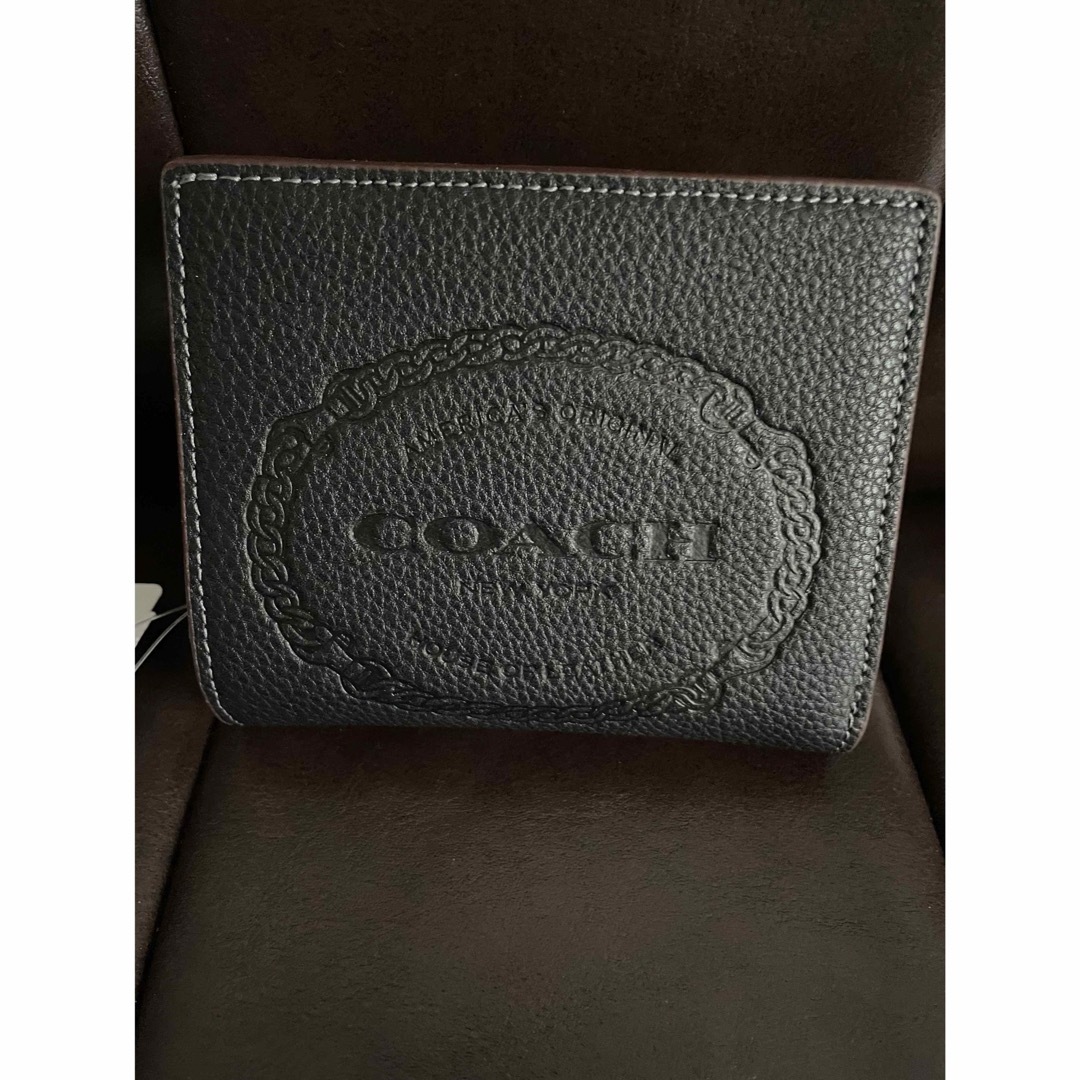 COACH(コーチ)のコーチ　エンブレム　二つ折り財布　ブラック メンズのファッション小物(折り財布)の商品写真