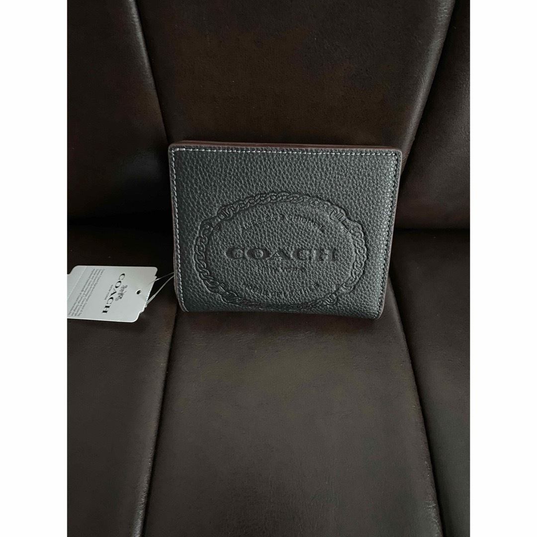 COACH(コーチ)のコーチ　エンブレム　二つ折り財布　ブラック メンズのファッション小物(折り財布)の商品写真