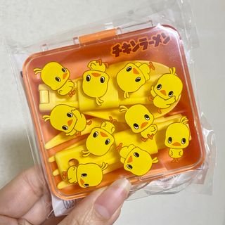 ニッシンショクヒン(日清食品)のチキンラーメン ひよこちゃん オリジナルカトラリーセット(キャラクターグッズ)