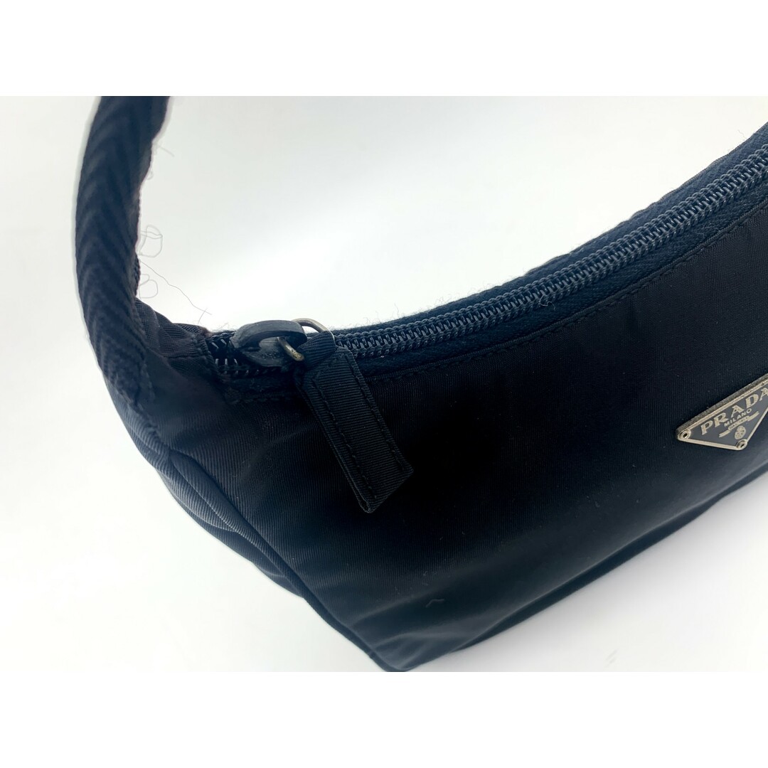PRADA(プラダ)のPRADA プラダ 黒 ブラック ナイロン ハンドバッグ アクセサリーポーチ ミニサイズ バック カバン 鞄 ブランド レディースのバッグ(ハンドバッグ)の商品写真