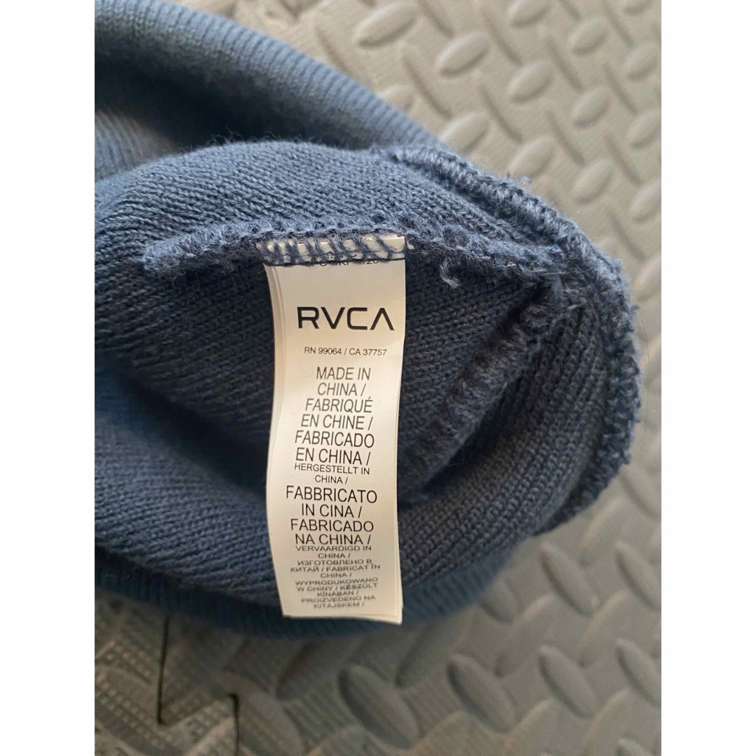 RVCA(ルーカ)の試着のみ RVCA ルーカ ビーニー ニット帽 2way くすみブルー系 メンズの帽子(ニット帽/ビーニー)の商品写真