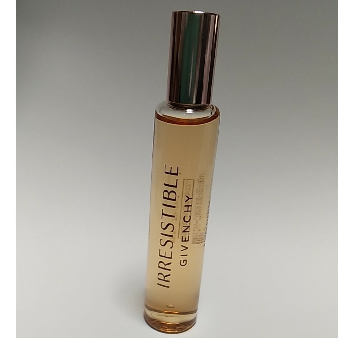 GIVENCHY(ジバンシィ)のGIVENCHY イレジスティブル オーデパルファム ロール オン 20mL コスメ/美容の香水(その他)の商品写真