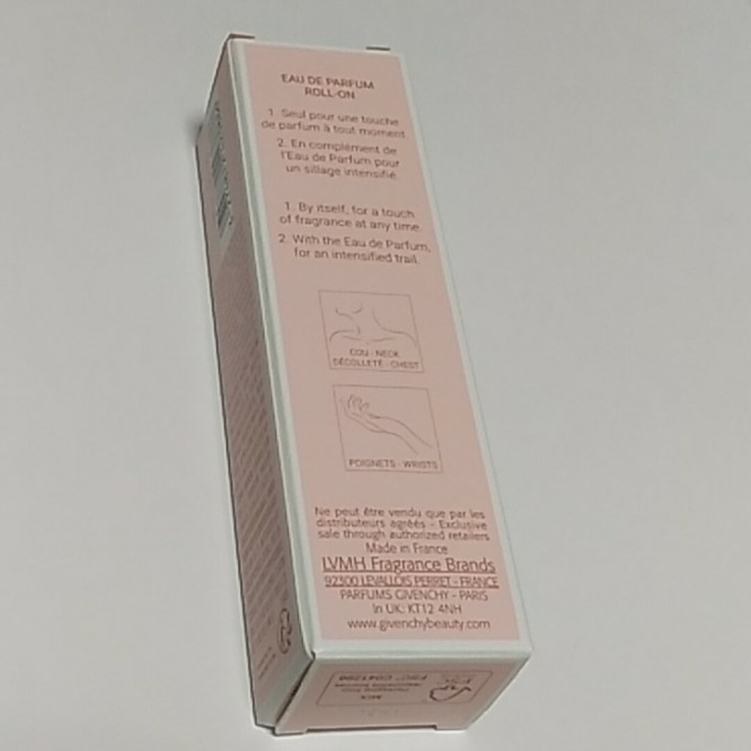 GIVENCHY(ジバンシィ)のGIVENCHY イレジスティブル オーデパルファム ロール オン 20mL コスメ/美容の香水(その他)の商品写真
