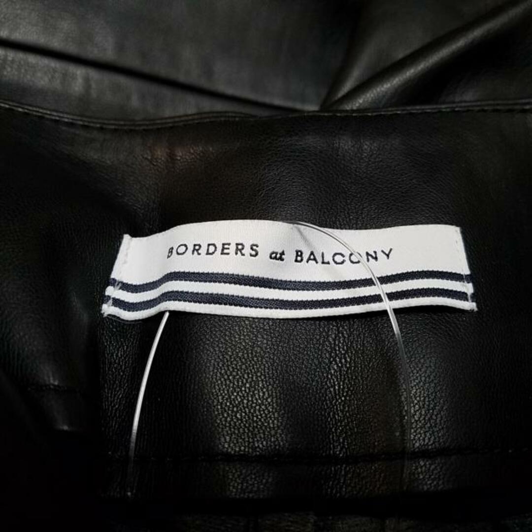 BORDERS at BALCONY(ボーダーズアットバルコニー)のBORDERS at BALCONY(ボーダーズアットバルコニー) パンツ サイズ36 S レディース美品  - 黒×白 フルレングス/フェイクレザー/ボーダー フェイクレザー レディースのパンツ(その他)の商品写真