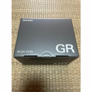 リコー(RICOH)の【新品】リコー GR IIIx RICOH GR コンパクトデジタルカメラ本体(コンパクトデジタルカメラ)