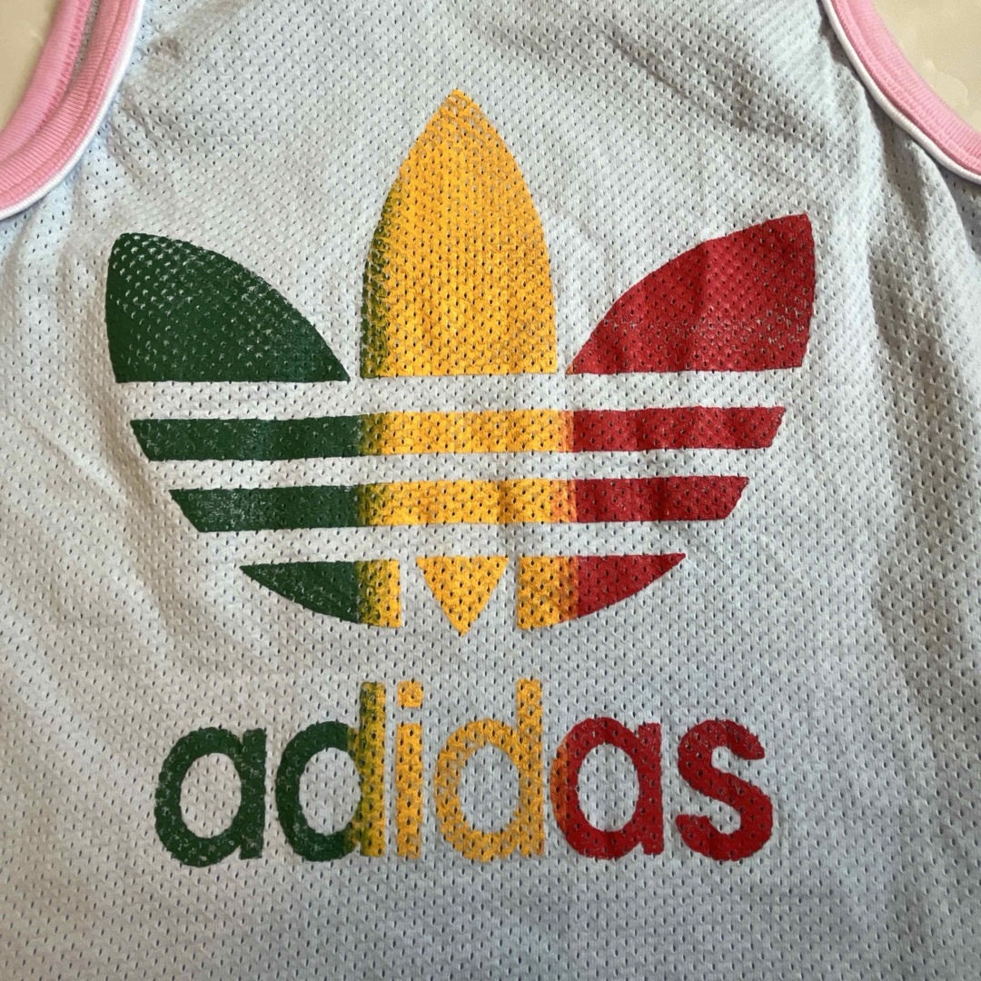 adidas(アディダス)のアディダス タンクトップ ノースリーブTシャツ ユニフォーム トレフォイル　ロゴ スポーツ/アウトドアのトレーニング/エクササイズ(トレーニング用品)の商品写真