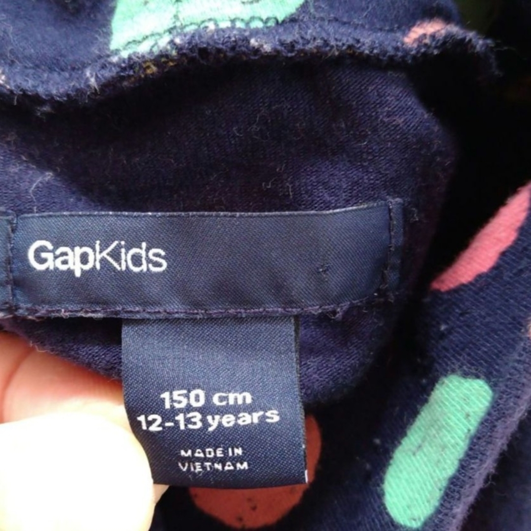 GAP Kids(ギャップキッズ)の【匿名配送】ギャップキッズ　ハイネック 長袖トップス　150cm　ドット柄 キッズ/ベビー/マタニティのキッズ服女の子用(90cm~)(Tシャツ/カットソー)の商品写真