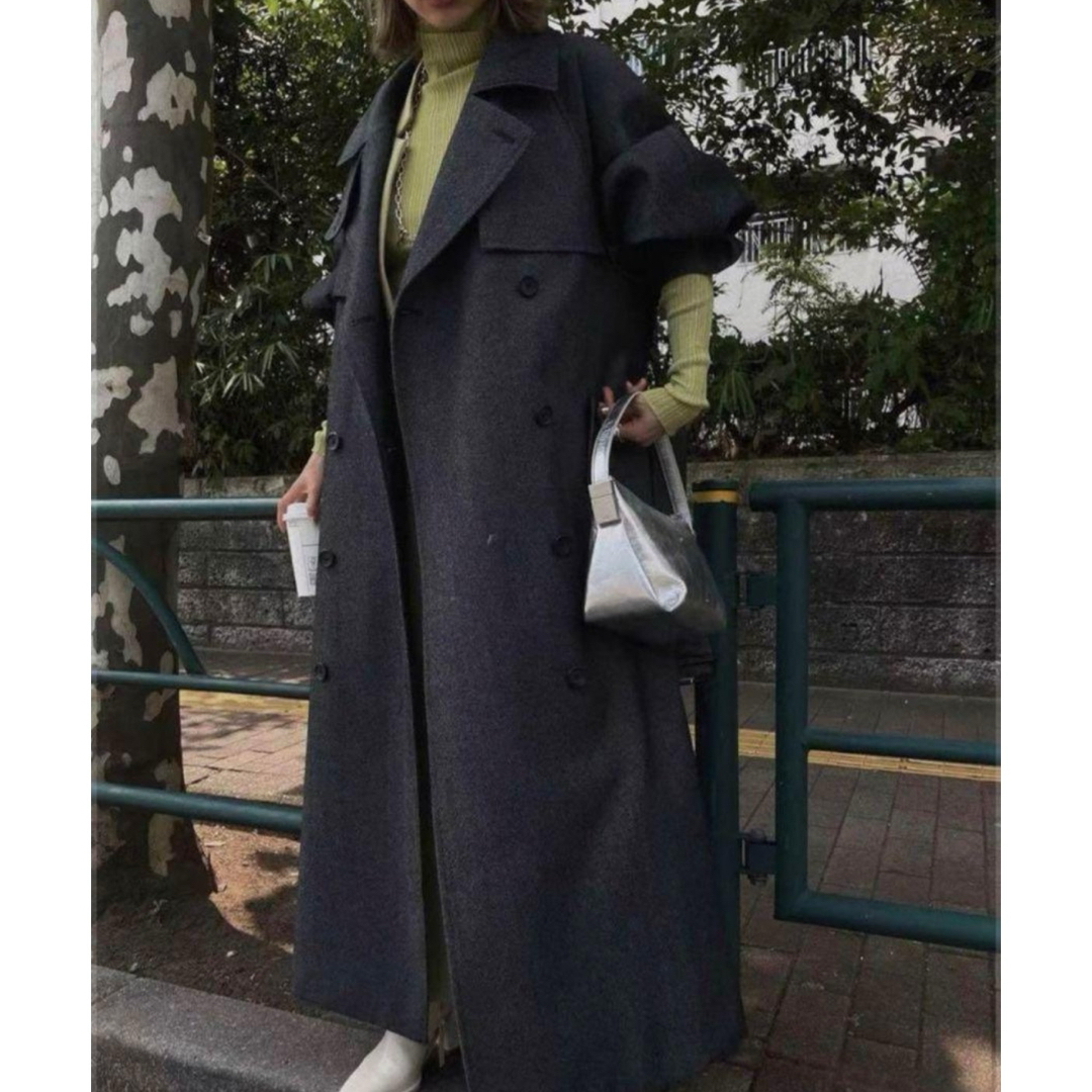 Ameri VINTAGE(アメリヴィンテージ)のAMERI SUPERIOR FLARE TRENCH COAT レディースのジャケット/アウター(トレンチコート)の商品写真