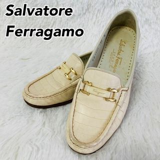 サルヴァトーレフェラガモ(Salvatore Ferragamo)の【美品】サルヴァトーレフェラガモ　ローファー　ガンチーニ　レザー　クロコ型押し(ローファー/革靴)