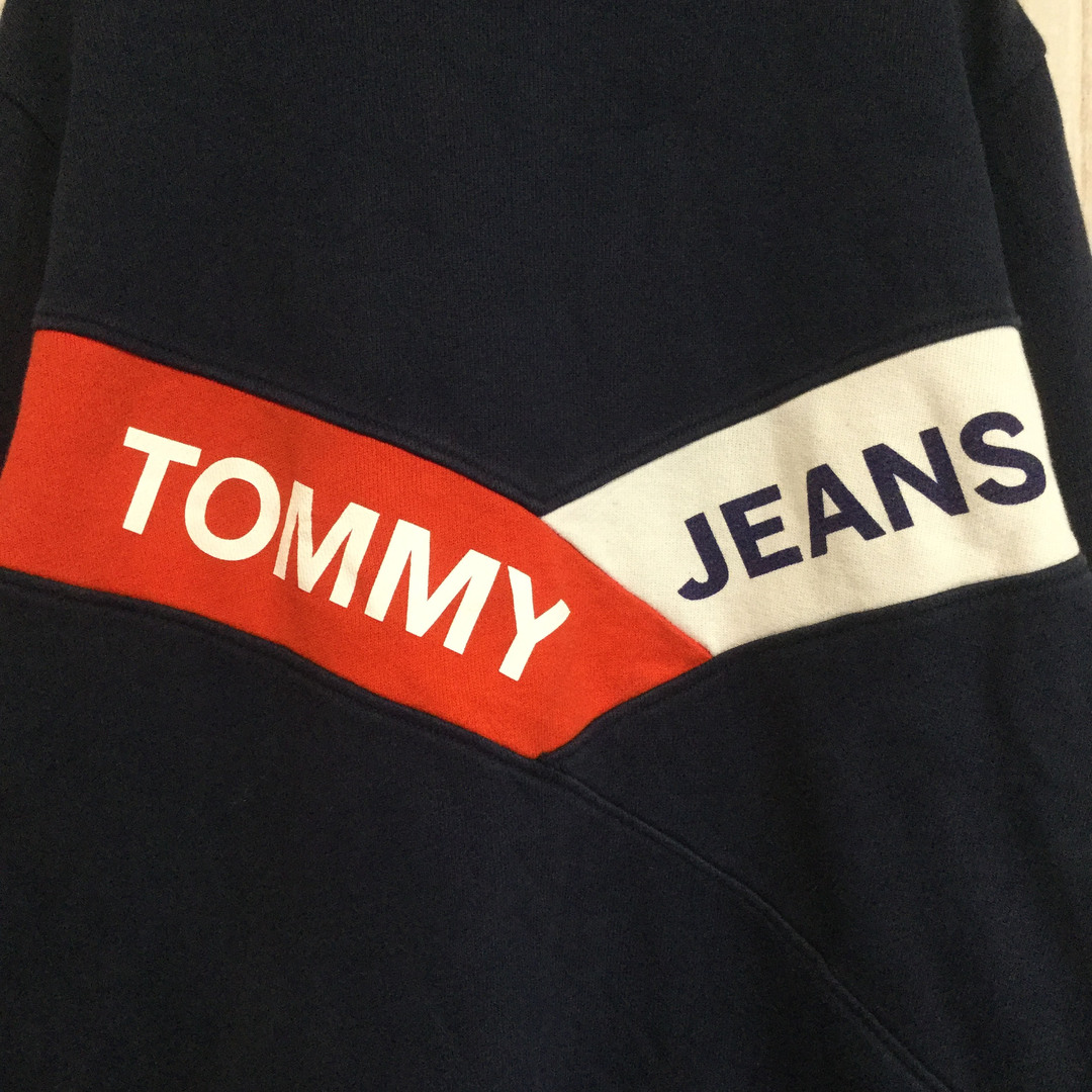 TOMMY JEANS(トミージーンズ)の【トミージーンズ ビッグロゴ長袖スウェット】 ロゴ刺繍 M ネイビー 古着 メンズのトップス(スウェット)の商品写真