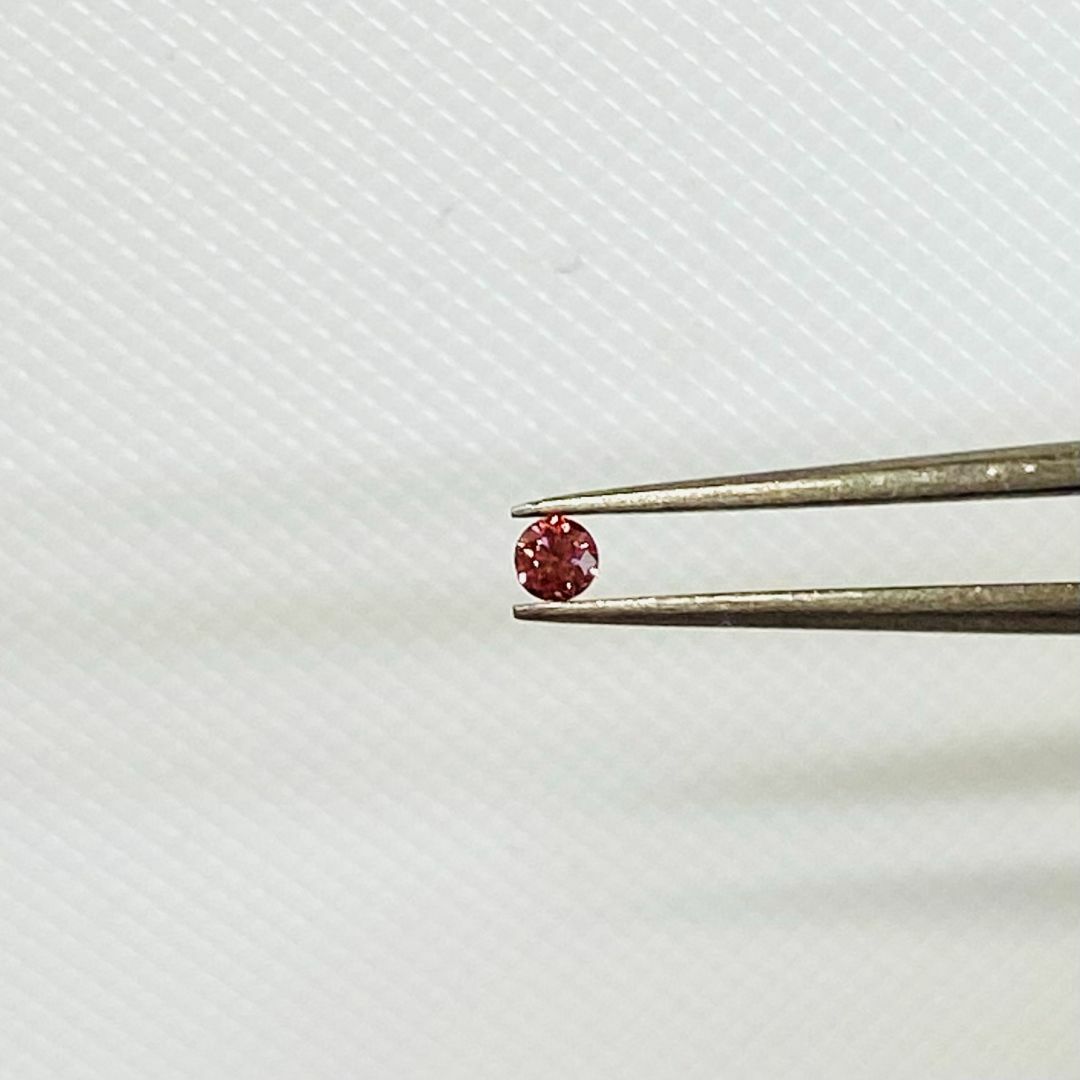 FANCY RED 0.031ct RD/RT2664/CGL レディースのアクセサリー(その他)の商品写真