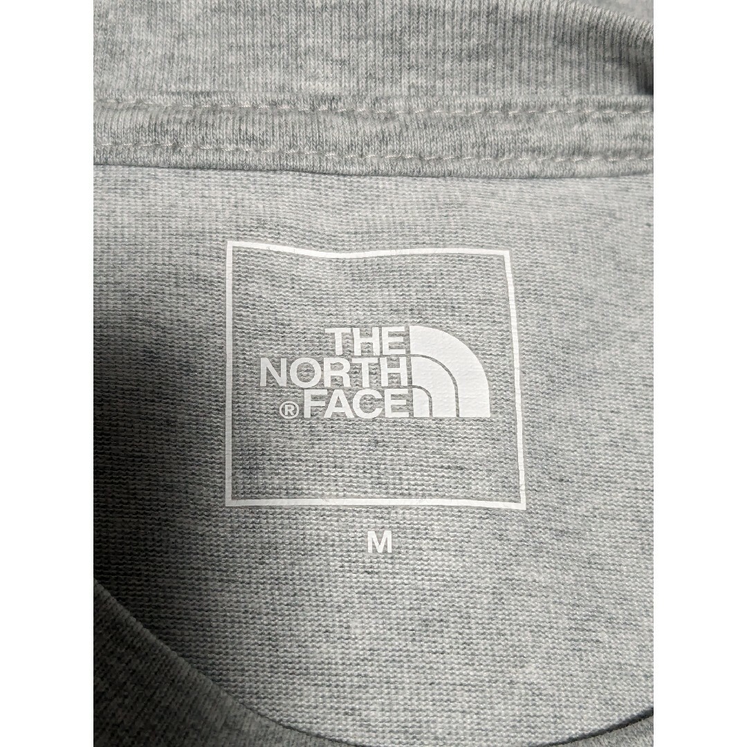 THE NORTH FACE(ザノースフェイス)のノースフェイス ロングスリーブバックスクエアロゴティー レディース Ｍサイズ レディースのトップス(Tシャツ(長袖/七分))の商品写真