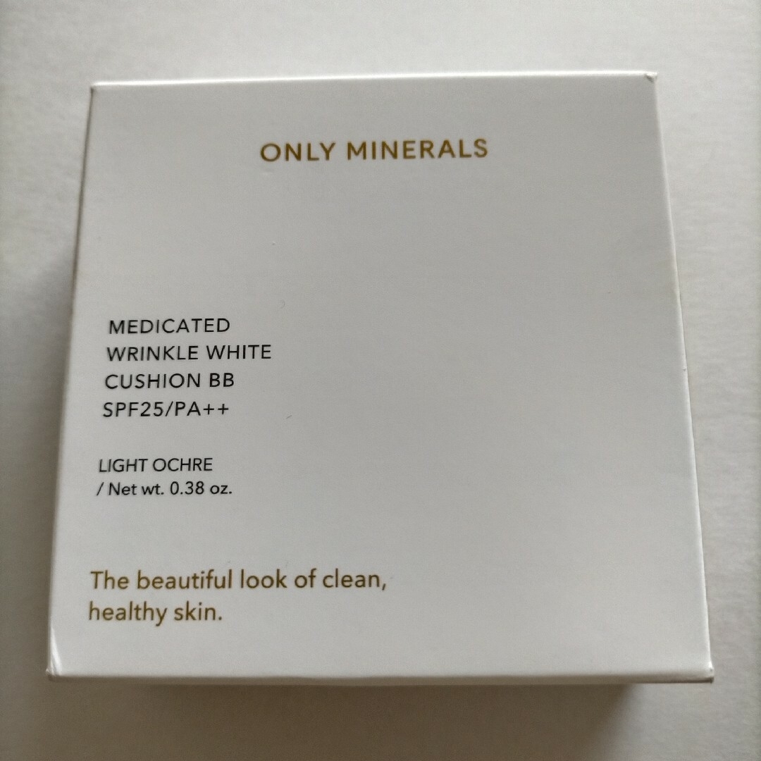 ONLY MINERALS (オンリーミネラル)のオンリーミネラル薬用リンクルホワイトクッションBBライトオークル コスメ/美容のベースメイク/化粧品(ファンデーション)の商品写真