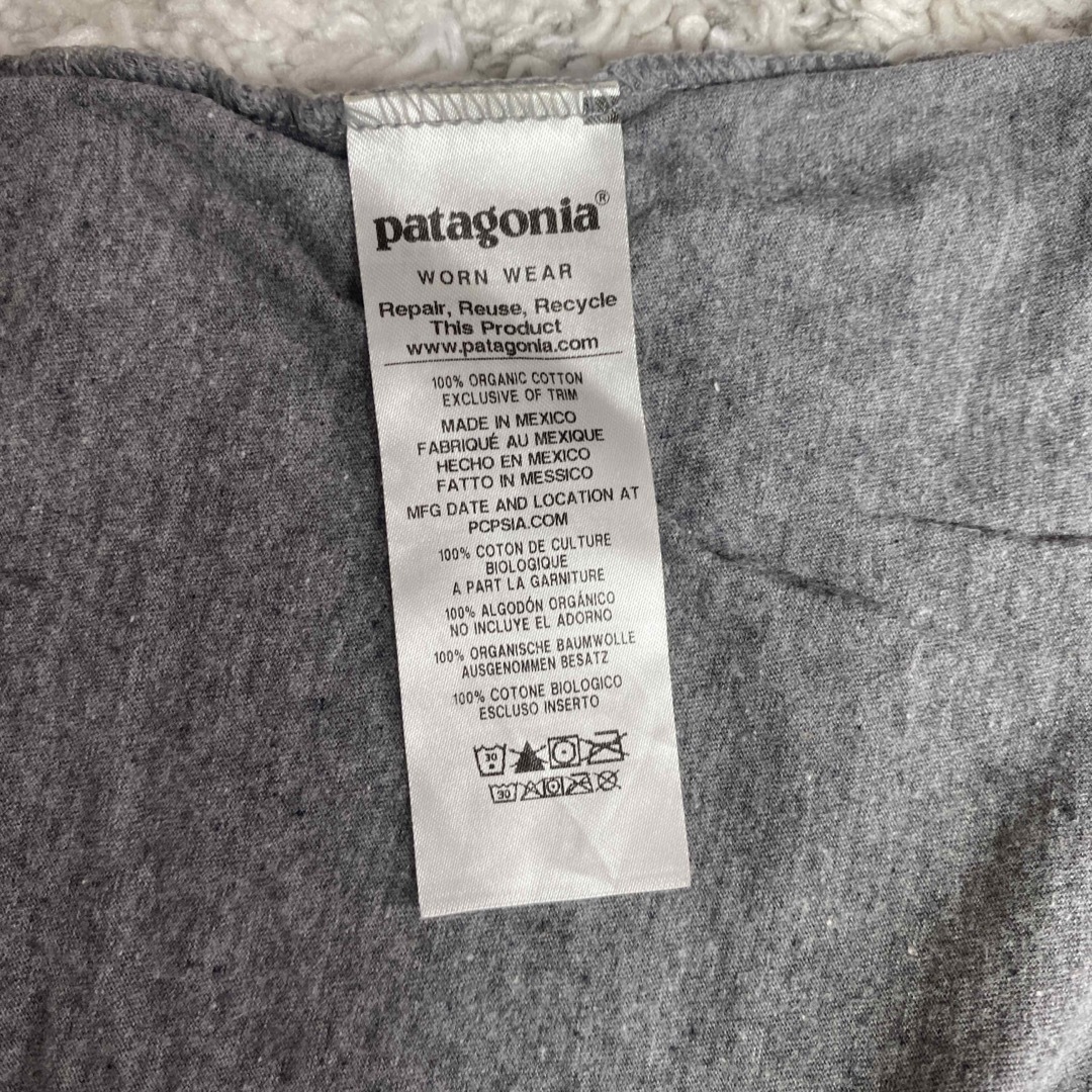 patagonia(パタゴニア)のキッズ　ベビー　Tシャツ　Patagonia  3T キッズ/ベビー/マタニティのキッズ服男の子用(90cm~)(Tシャツ/カットソー)の商品写真