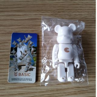 ベアブリック(BE@RBRICK)のBE@RBRICK ベアブリック47　BASIC 【C】 未使用品☆(フィギュア)