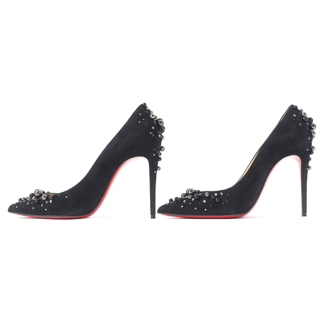 Christian Louboutin(クリスチャンルブタン)の美品△Christian Louboutin クリスチャンルブタン 3160781 Candidate 100 スウェード ビジュー・フェイクパール付き ポインテッドトゥ パンプス ブラック 36 イタリア製 レディース レディースの靴/シューズ(ハイヒール/パンプス)の商品写真