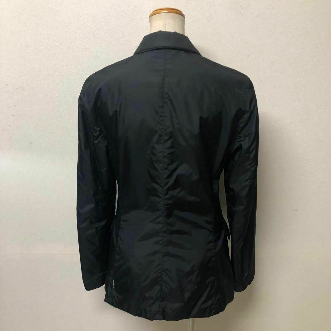 アルマーニ ジーンズ 中綿入りナイロンテーラードジャケット 40/L 美品 レディースのジャケット/アウター(テーラードジャケット)の商品写真