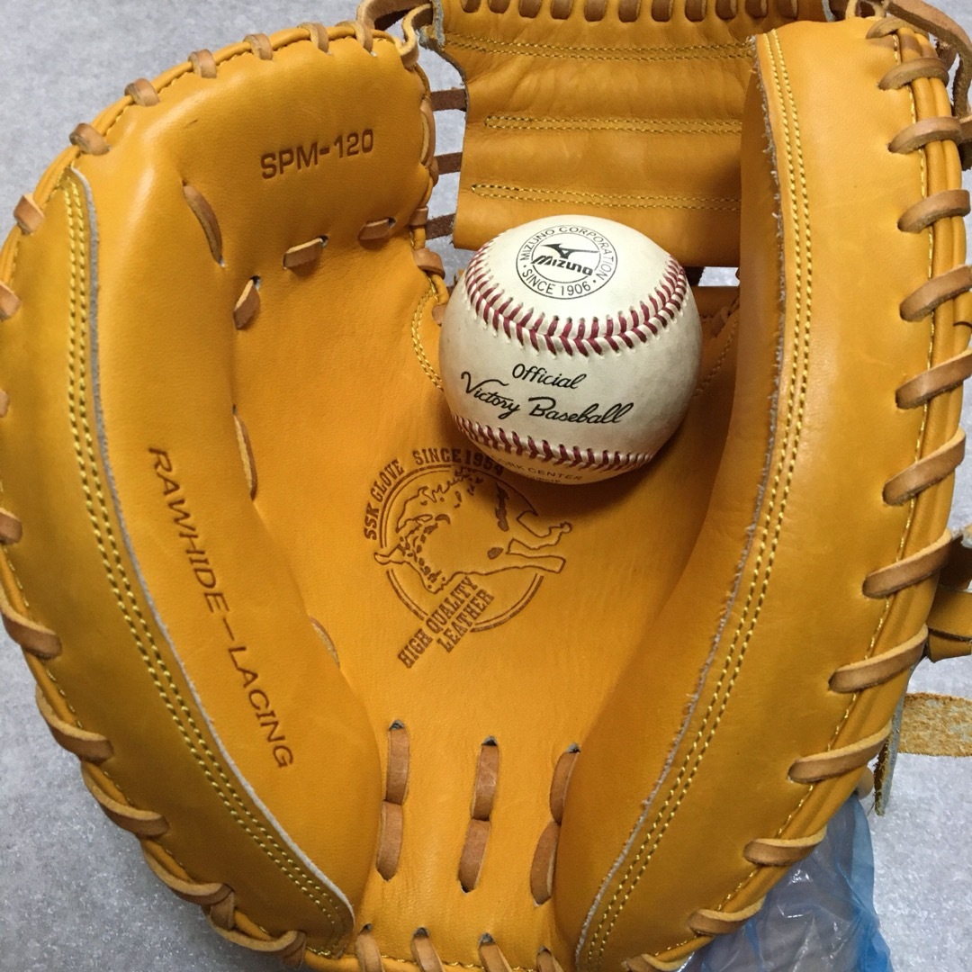 SSK(エスエスケイ)のSSK 一般 大人用 硬式 野球 グローブ キャッチャーミット ◯貴重な左ミット スポーツ/アウトドアの野球(グローブ)の商品写真