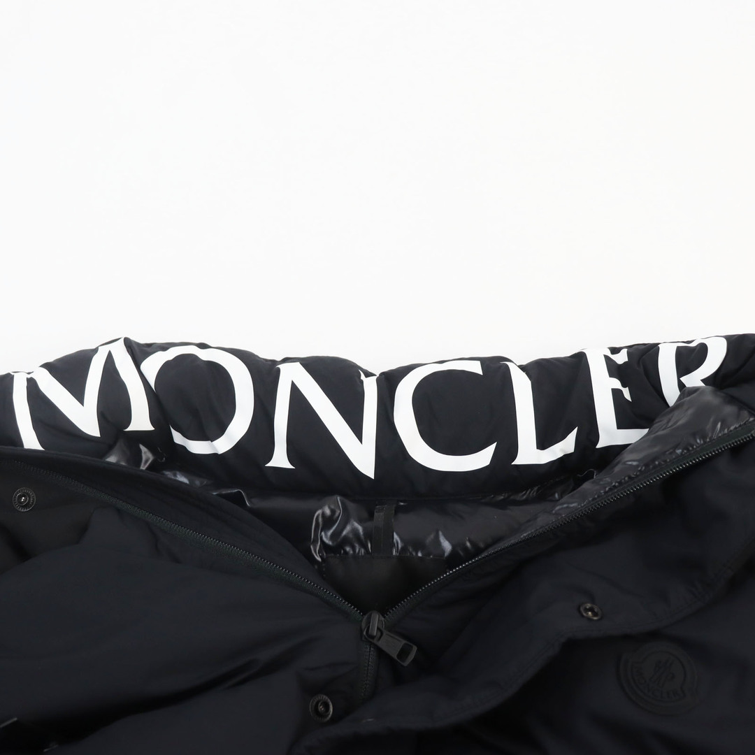 MONCLER(モンクレール)の極美品●MONCLER モンクレール 2021年製 TIMSIT ティムシット ロゴプリント ロゴパッチ付き ダウンジャケット ブラック 3 正規品 メンズ メンズのジャケット/アウター(ダウンジャケット)の商品写真