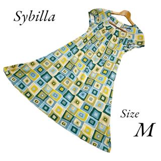 シビラ(Sybilla)の☆Sybilla　シビラ　半袖ワンピース　総柄　プリーツ　フレア　日本製(ひざ丈ワンピース)