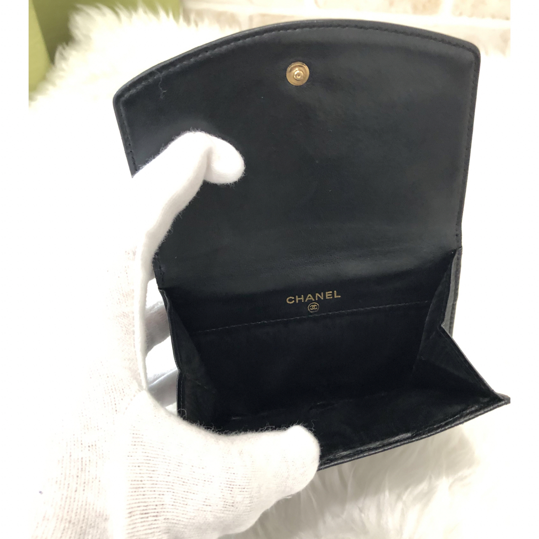 CHANEL(シャネル)のCHANEL シャネル　二つ折り財布　☆美品☆鑑定済み☆ レディースのファッション小物(財布)の商品写真