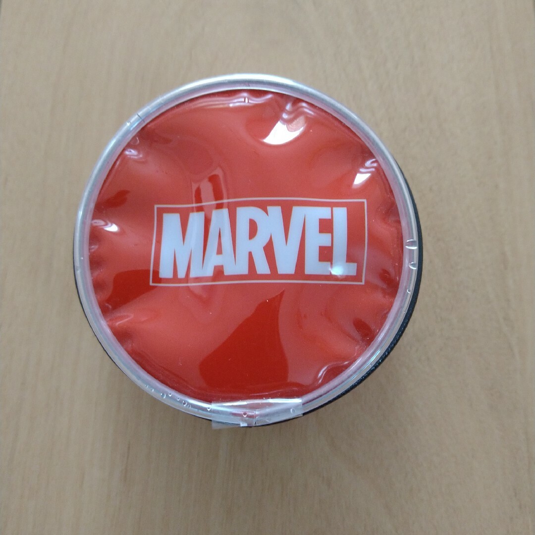 MARVEL(マーベル)のMARVEL　マーベル　ミニポーチ レディースのファッション小物(ポーチ)の商品写真